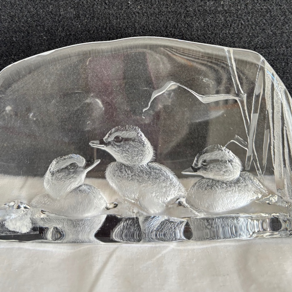 Mats Jonasson Sweden Baby Chicks Sculpture Paperweight